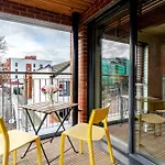 Apartman Spacious 2 Bed In Arno's Vale, *