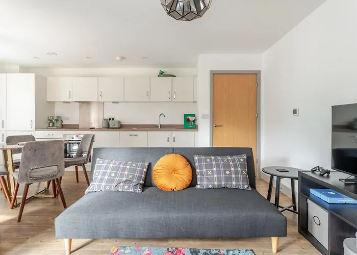 Διαμέρισμα Spacious 2 Bed In Arno's Vale, Μπρίστολ