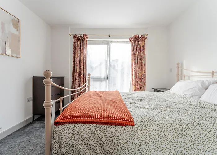 Spacious 2 Bed In Arno's Vale, Μπρίστολ